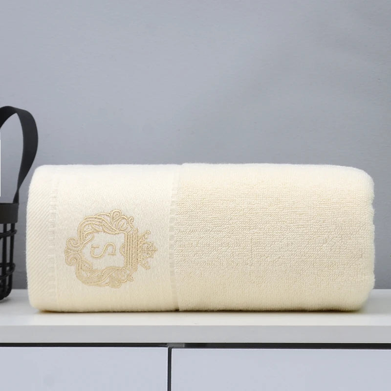 Serviette en Coton Brodée Premium | Ambiance Spa & Élégance